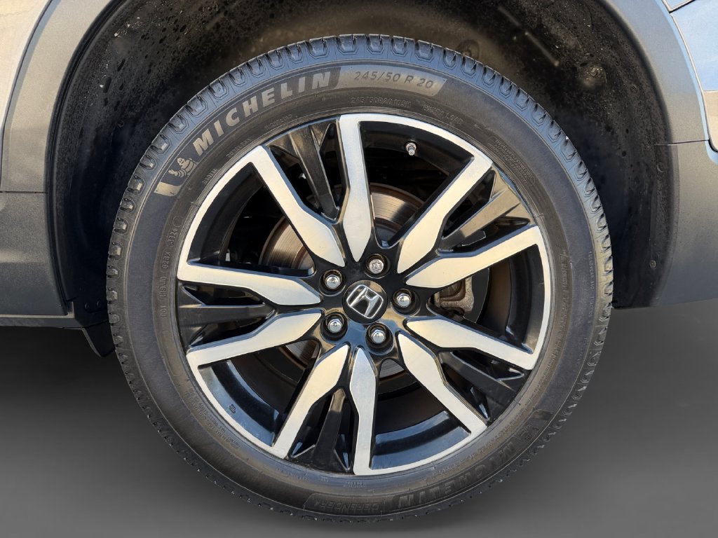 Used 2020 Honda Pilot Touring image 11