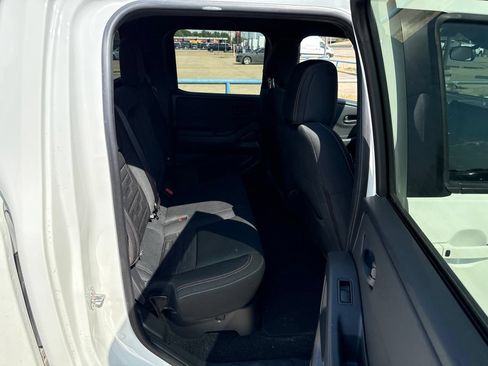 Used 2026 Nissan Frontier Pro-X w/ Tow Package RWD image 11