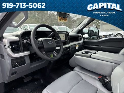 New 2026 Ford F250 XL w/ XL Chrome Package image 18