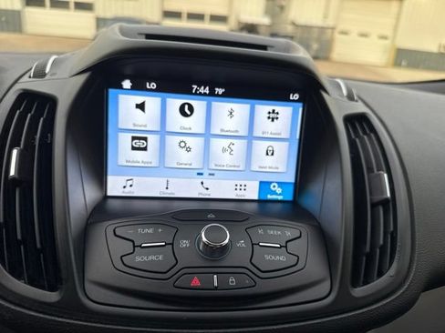 Used 2016 Ford Escape SE w/ SE Leather Comfort Package FWD image 20