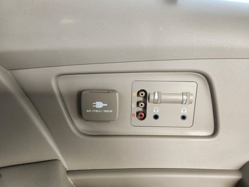Used 2014 Honda Odyssey Touring Elite image 31