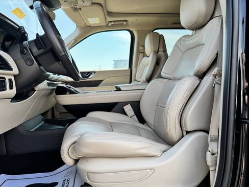 Used 2021 Lincoln Navigator Reserve w/ Luxury Package AWD/4WD image 22