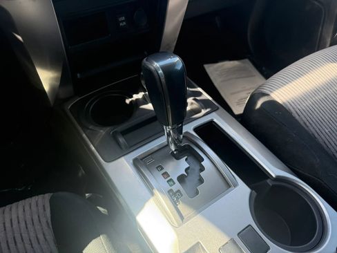 Used 2018 Toyota 4Runner SR5 AWD/4WD image 14