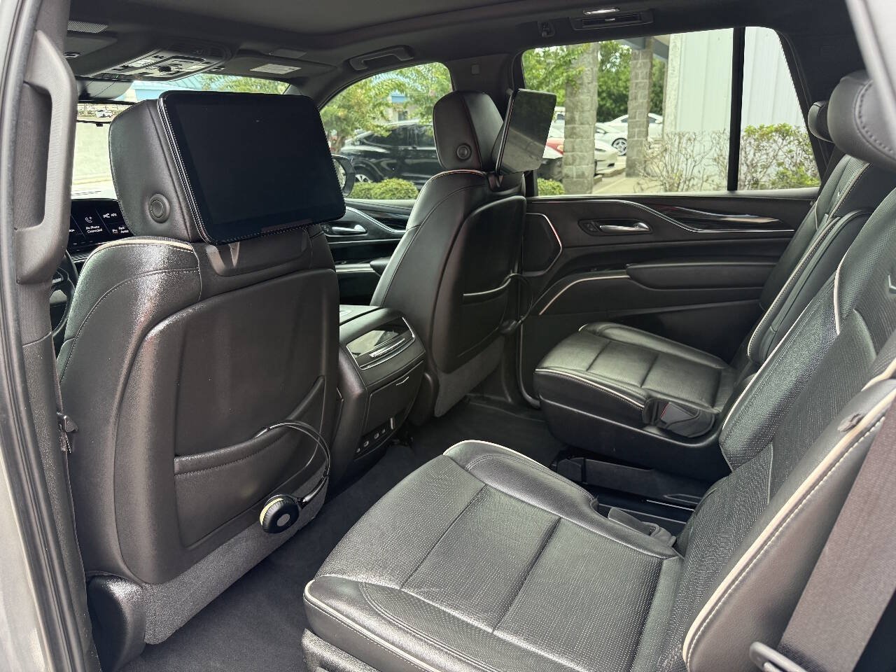 Used 2021 Cadillac Escalade Sport AWD/4WD image 18
