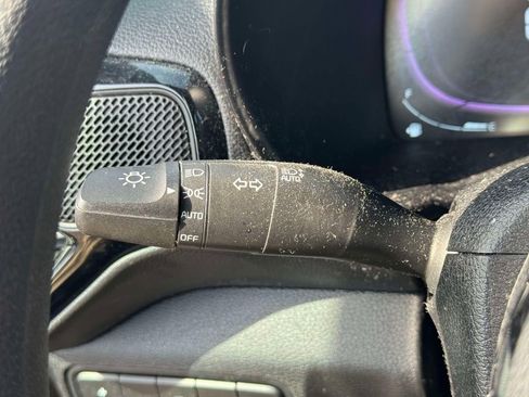 Used 2023 Kia Soul S FWD image 21