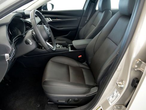 Certified 2025 MAZDA MAZDA3 2.5 Turbo Sedan w/Premium Plus image 15