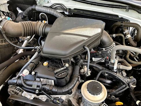 Used 2020 Toyota Tacoma SR AWD/4WD image 30