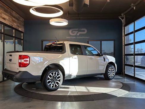 Used 2024 Ford Maverick Lariat AWD/4WD image 3