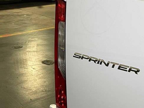 Used 2025 Mercedes-Benz Sprinter 2500 image 15