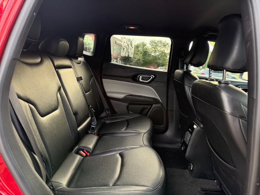 Used 2025 Jeep Compass Limited AWD/4WD image 42