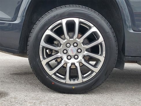 Used 2023 GMC Acadia Denali w/ Denali Ultimate Package image 5