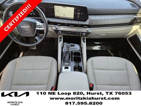 Used 2024 Kia Telluride EX w/ EX Captain's Chair Package image 5