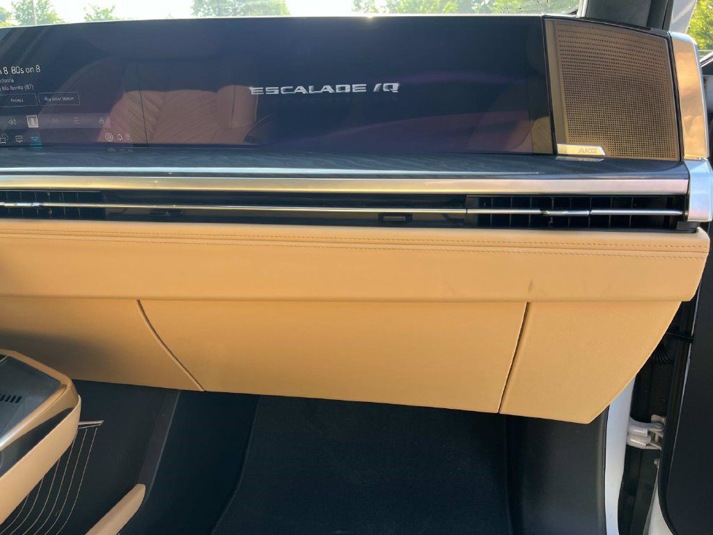 Certified 2026 Cadillac Escalade IQ Sport 2 AWD/4WD image 30