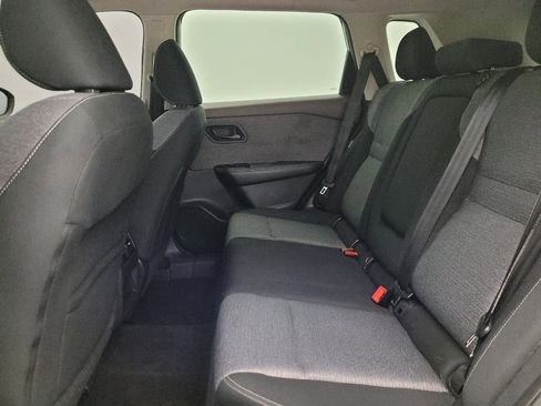 Used 2021 Nissan Rogue S FWD image 18