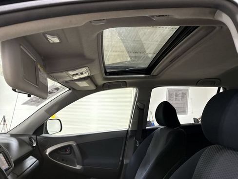 Used 2006 Toyota RAV4 Sport AWD/4WD image 18