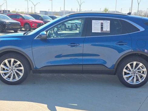 Used 2022 Ford Escape Titanium w/ Titanium Elite Package AWD/4WD image 2