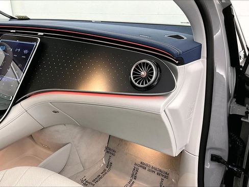 Used 2026 Mercedes-Benz EQE 320+ SUV image 19