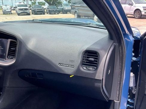 Used 2022 Dodge Charger R/T w/ Blacktop Package RWD image 23