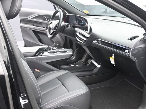 Used 2025 Cadillac Lyriq Sport w/ LPO, Floor Liner Package RWD image 11