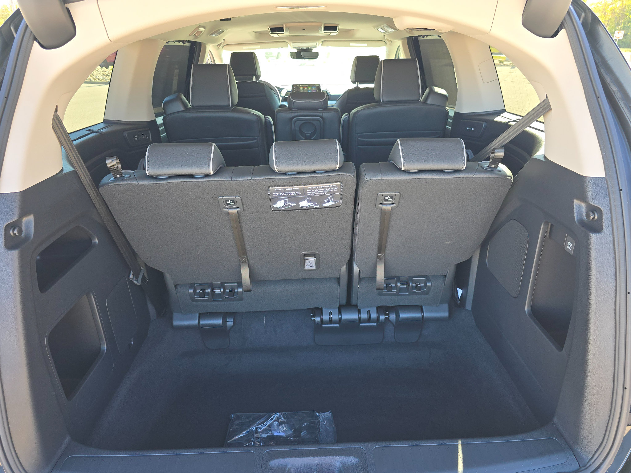 New 2027 Honda Odyssey Touring image 10