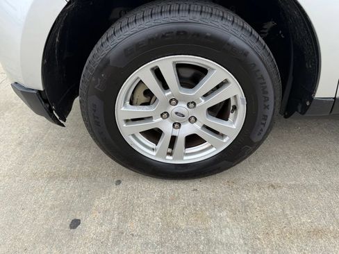 Used 2012 Ford Edge SE FWD image 12