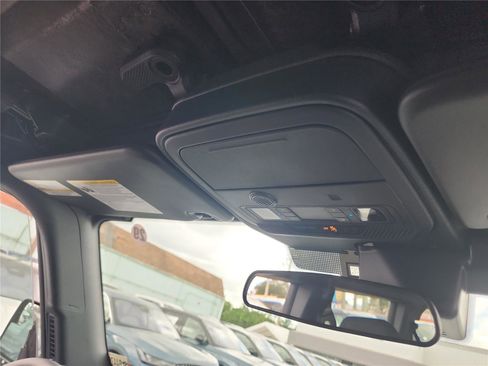 New 2025 Ford Bronco 4-Door image 32