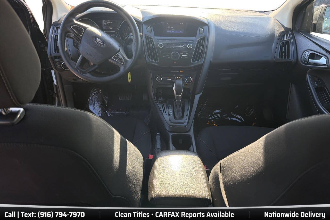 Used 2018 Ford Focus SE FWD image 12
