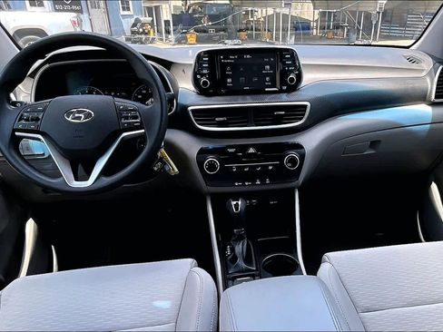 Used 2020 Hyundai Tucson SE AWD/4WD image 16