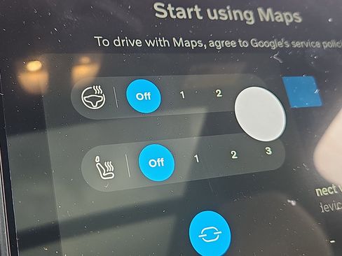 New 2026 Volvo XC90 B6 Plus w/ Protection Package Premier image 11