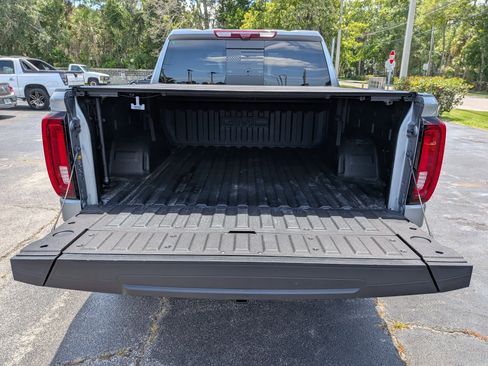 Certified 2025 GMC Sierra 1500 AT4 w/ AT4 Premium Package AWD/4WD image 18