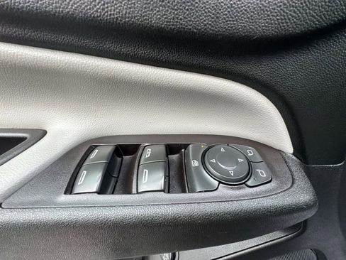 Used 2021 Chevrolet Equinox LT image 13