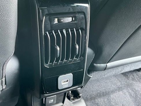 Used 2024 Jeep Compass Limited image 24