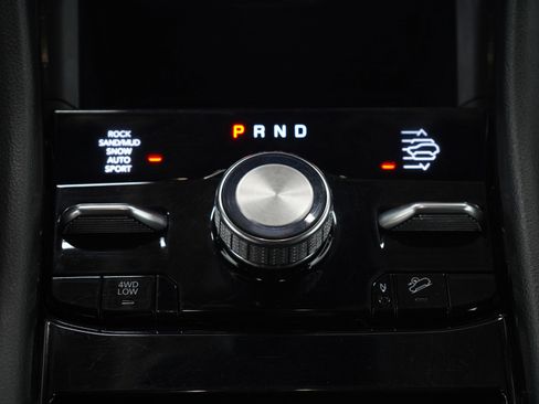 Used 2024 Jeep Grand Cherokee L Overland image 23