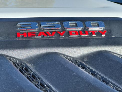 New 2026 RAM 3500 Laramie AWD/4WD image 25