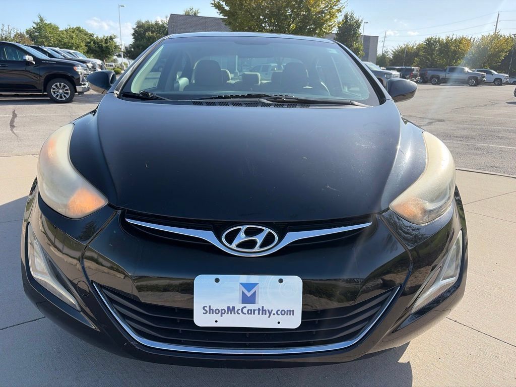 Used 2015 Hyundai Elantra SE w/ Option Group 02 FWD image 3