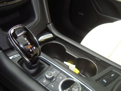 Used 2023 Cadillac XT6 Sport image 44