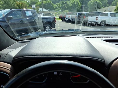 Used 2021 Chevrolet Silverado 1500 High Country w/ Technology Package AWD/4WD image 21