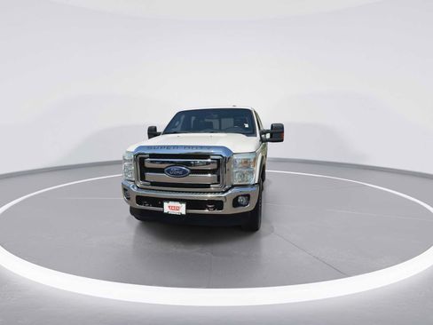 Used 2016 Ford F250 Lariat w/ Lariat Ultimate Package AWD/4WD image 3
