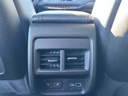 Certified 2023 Cadillac XT4 Sport w/ Technology Package image 13