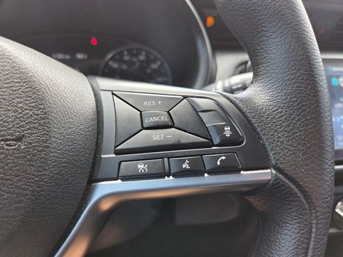 Used 2023 Nissan Kicks SV FWD image 12