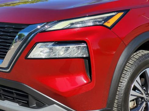 Certified 2022 Nissan Rogue SV image 5