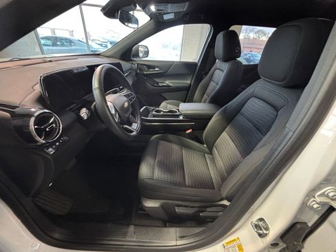 Used 2025 Chevrolet Equinox LT image 30