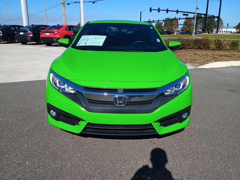 Used 2018 Honda Civic EX-T image 2