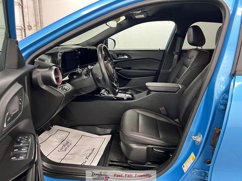 Used 2025 Chevrolet Trax RS w/ Driver Confidence Package image 29