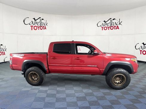 Used 2022 Toyota Tacoma TRD Off-Road w/ Technology Package AWD/4WD image 8