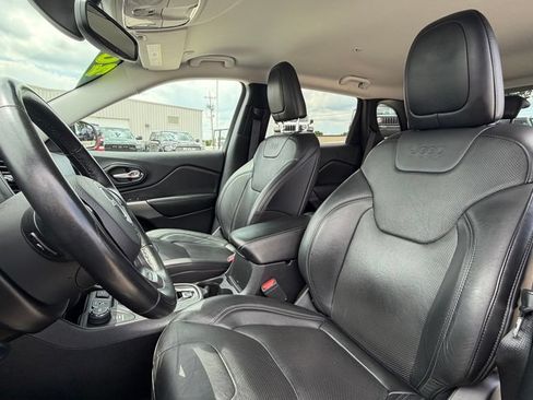 Used 2020 Jeep Cherokee Limited AWD/4WD image 22