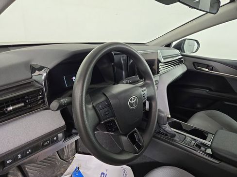 Used 2025 Toyota Camry LE image 14