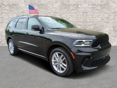 Used 2024 Dodge Durango GT RWD image 1