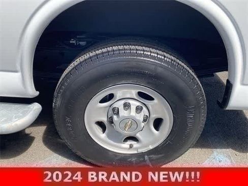 Used 2024 Chevrolet Express 2500 w/ Driver Convenience Package RWD image 29