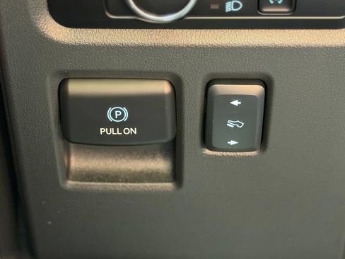 Used 2024 Ford Expedition Limited AWD/4WD image 29